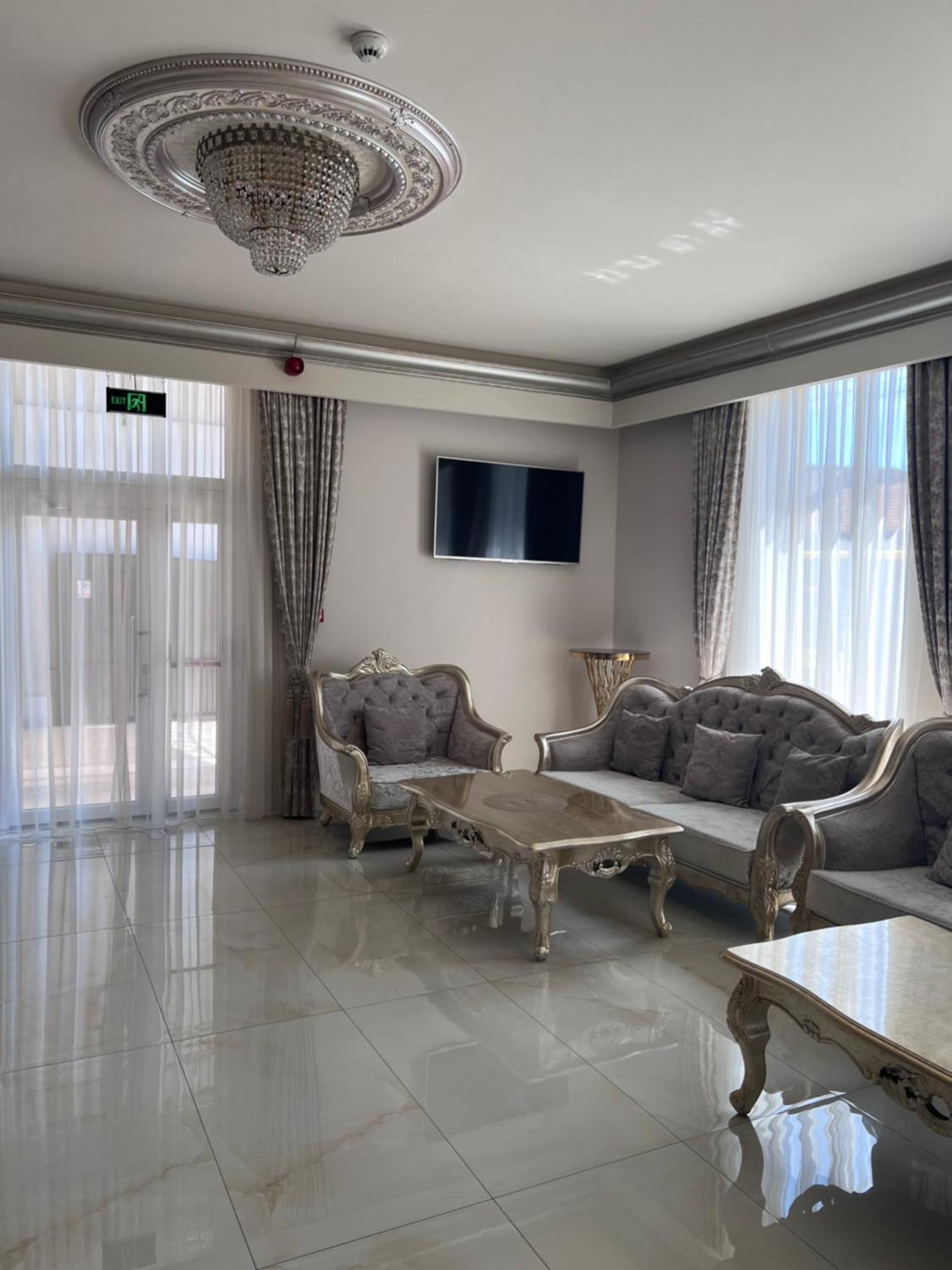 Regal Ballroom Caransebes Luaran gambar