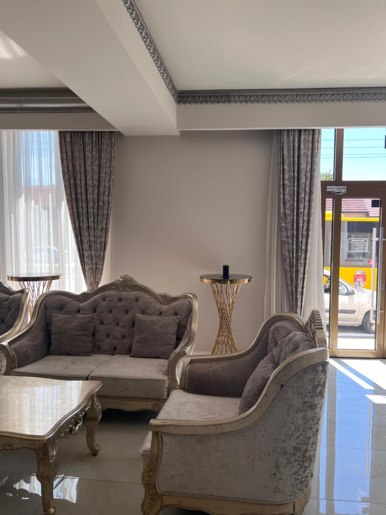 Regal Ballroom Caransebes Luaran gambar